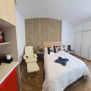Namaste Modern Elegance City Center By Namaste Elite Appartamento