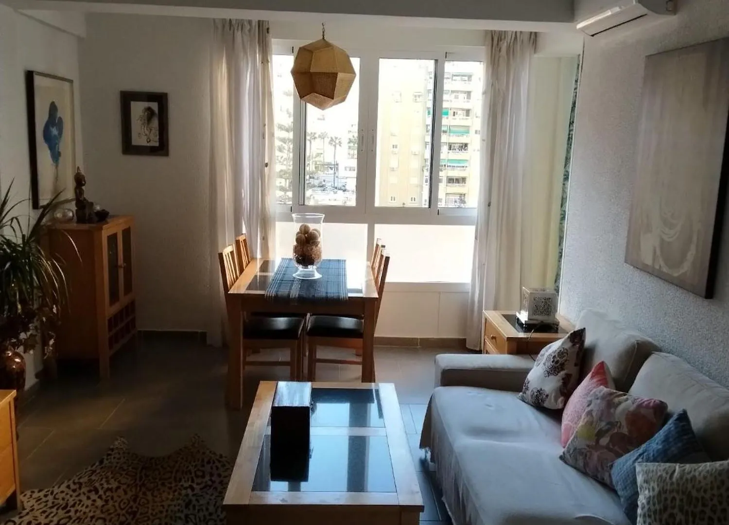 Alojamiento Tahri Apartment Torremolinos